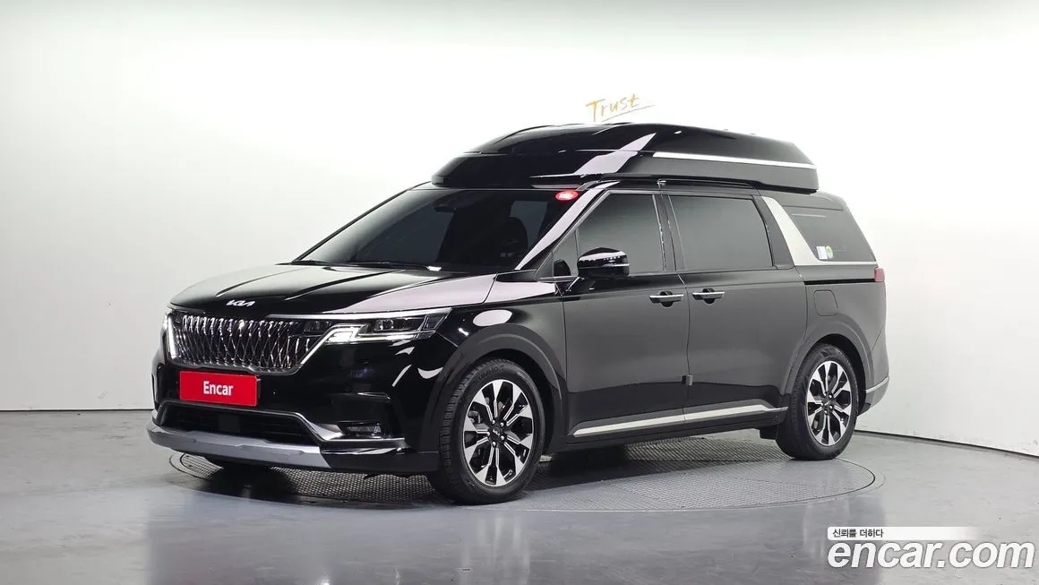 Kia Carnival — фото 1