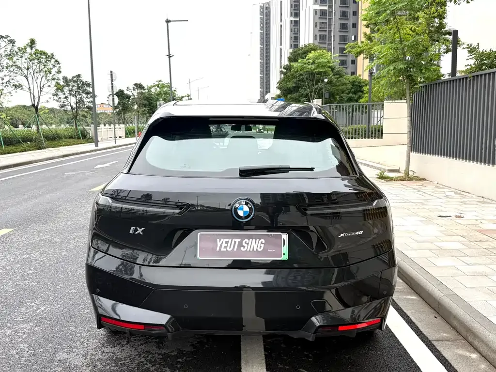 BMW iX — фото 10