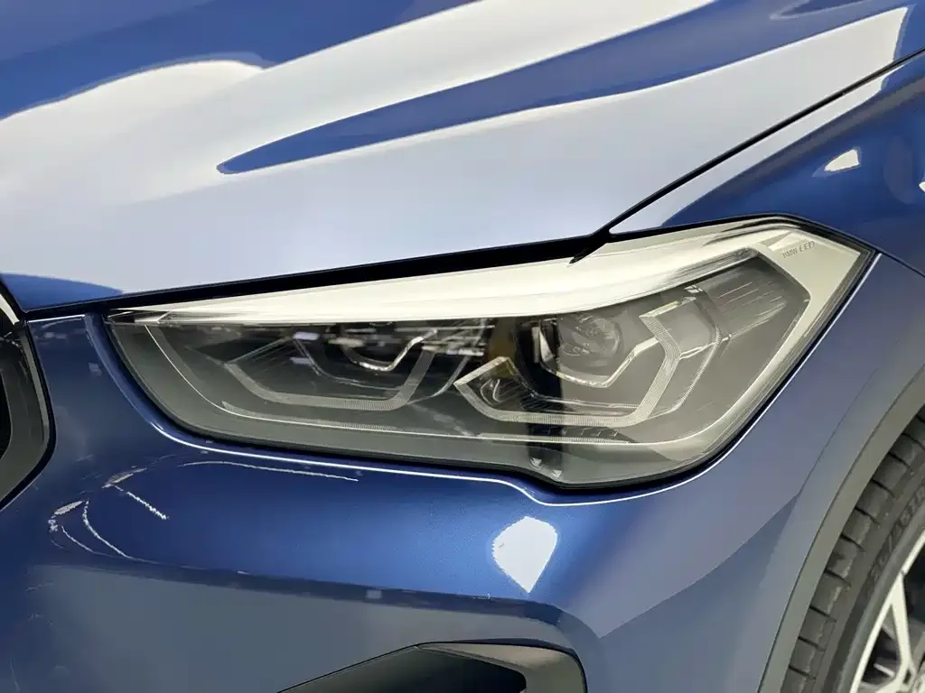 BMW X1 — фото 9