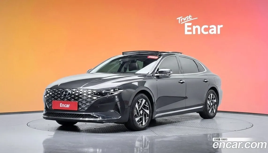 Hyundai Grandeur — фото 1