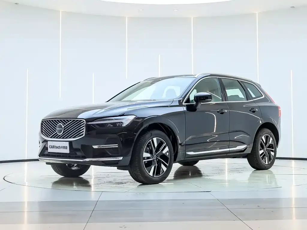 Volvo XC60 — фото 1
