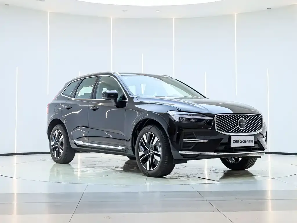 Volvo XC60 — фото 7