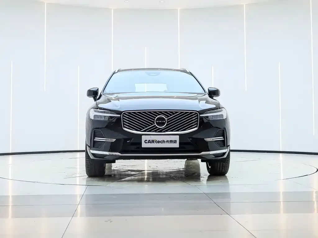 Volvo XC60 — фото 2