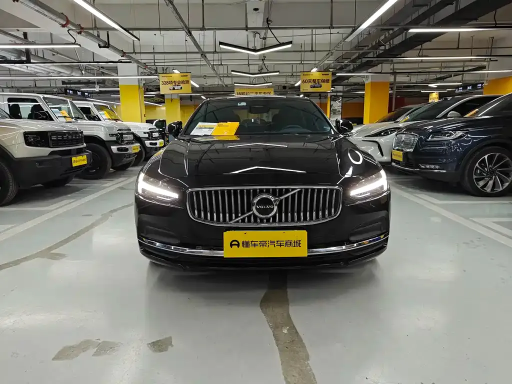 Volvo S90 — фото 1