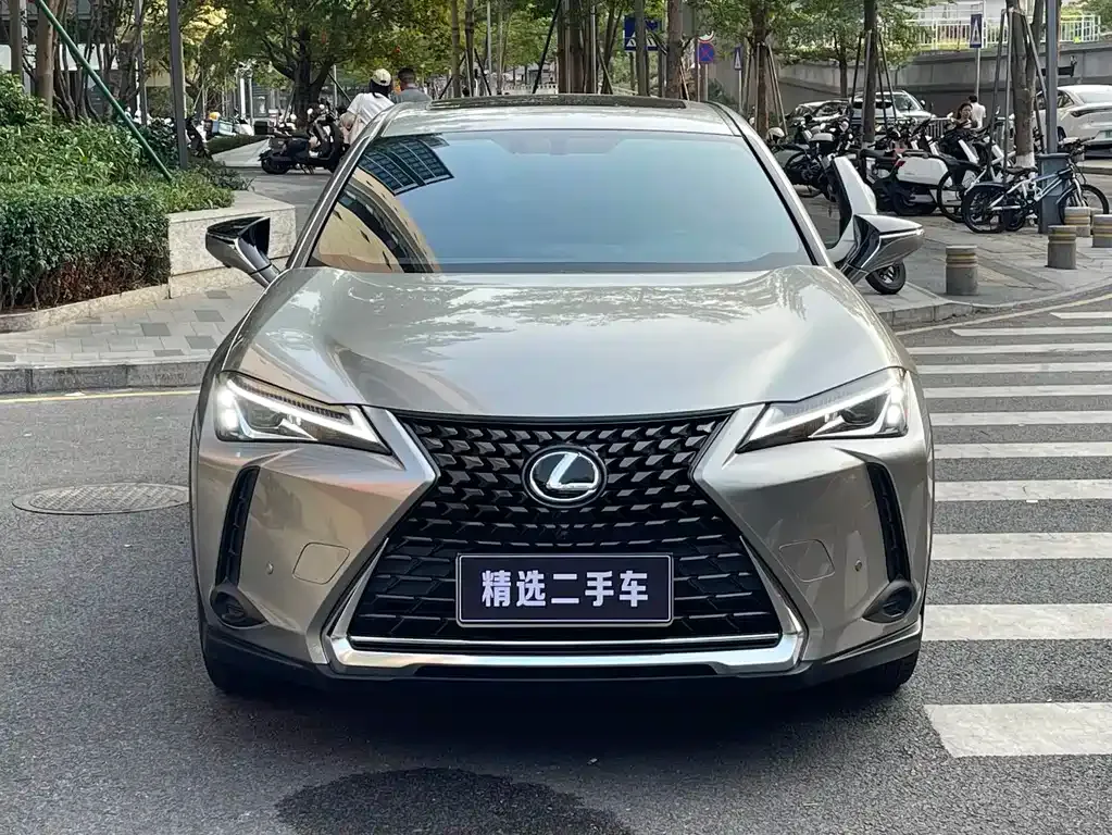 Lexus UX — фото 9