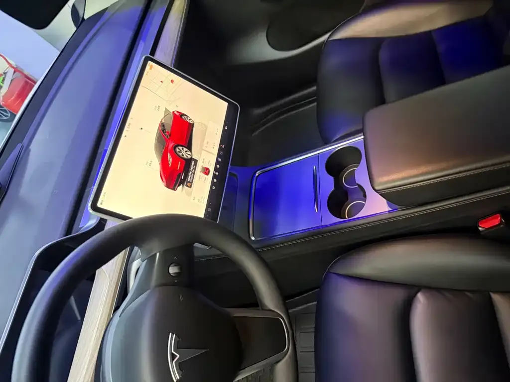 Tesla Model Y — фото 7