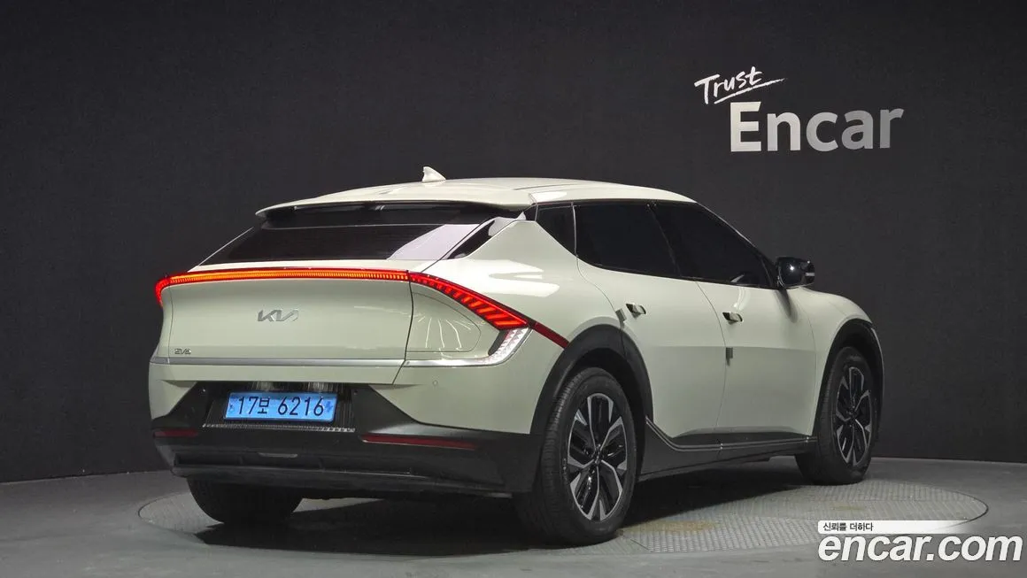 Kia EV6 — фото 9
