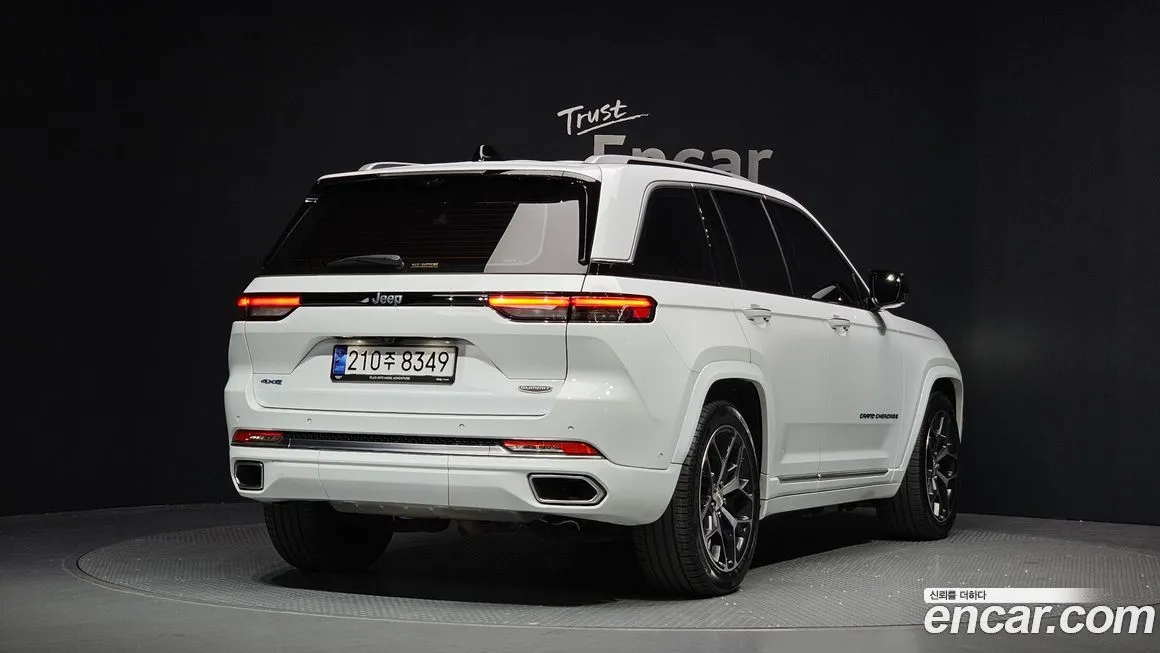 Jeep Cherokee — фото 4
