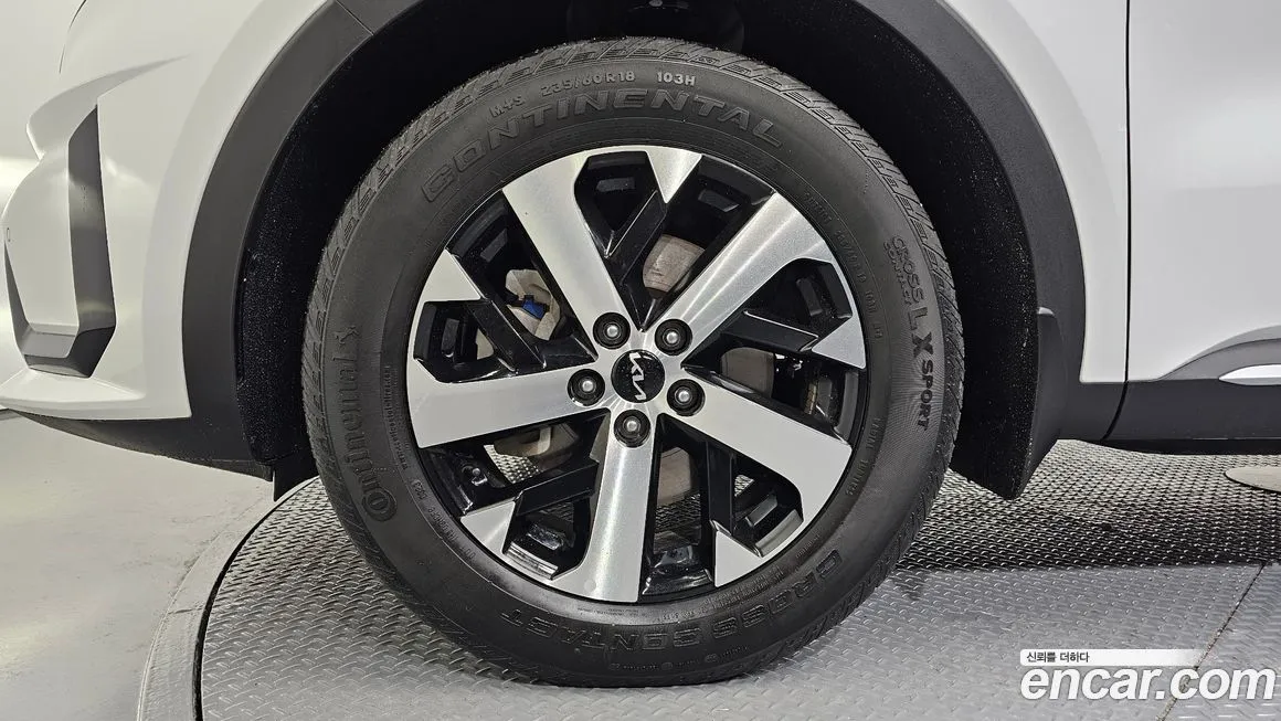 Kia Sorento — фото 8
