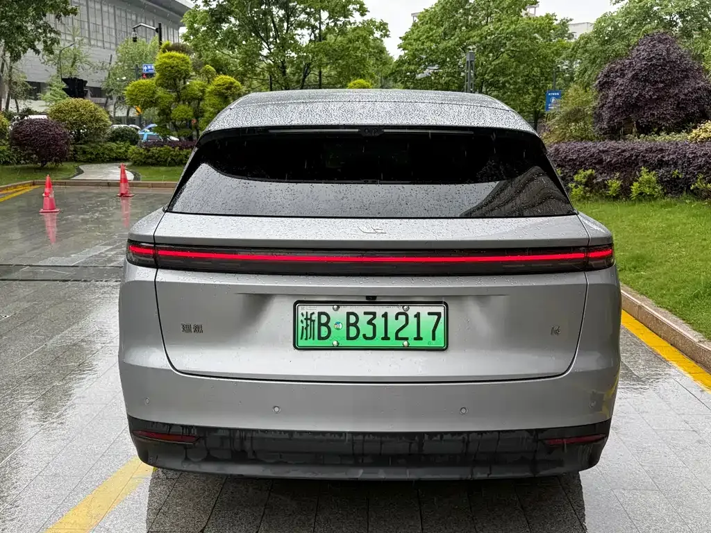Li Auto i6 — фото 7