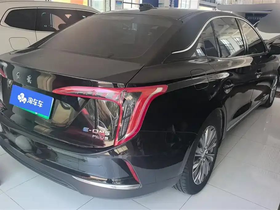Hongqi E-QM5 — фото 6