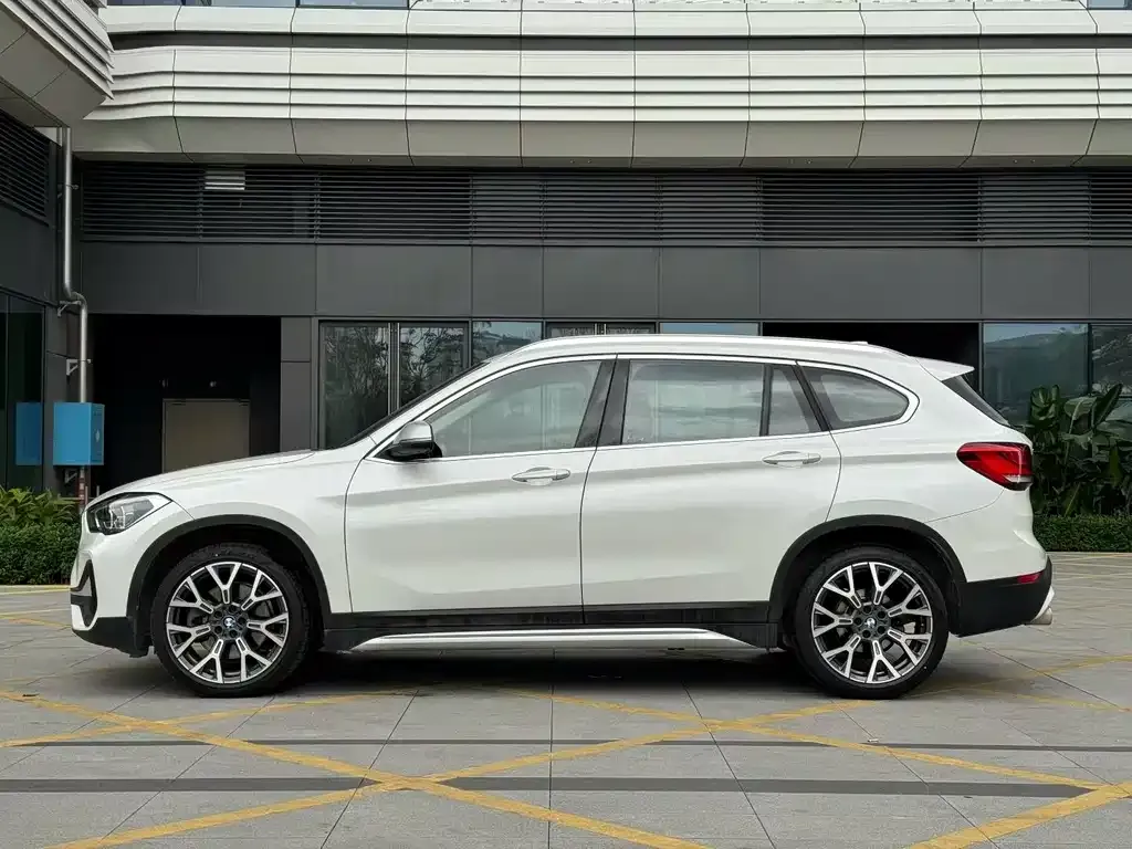 BMW X1 — фото 6