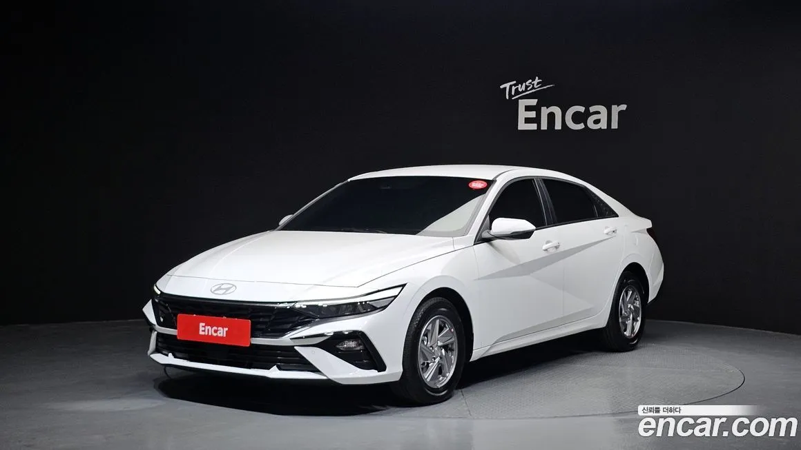 Hyundai AVANTE — фото 1
