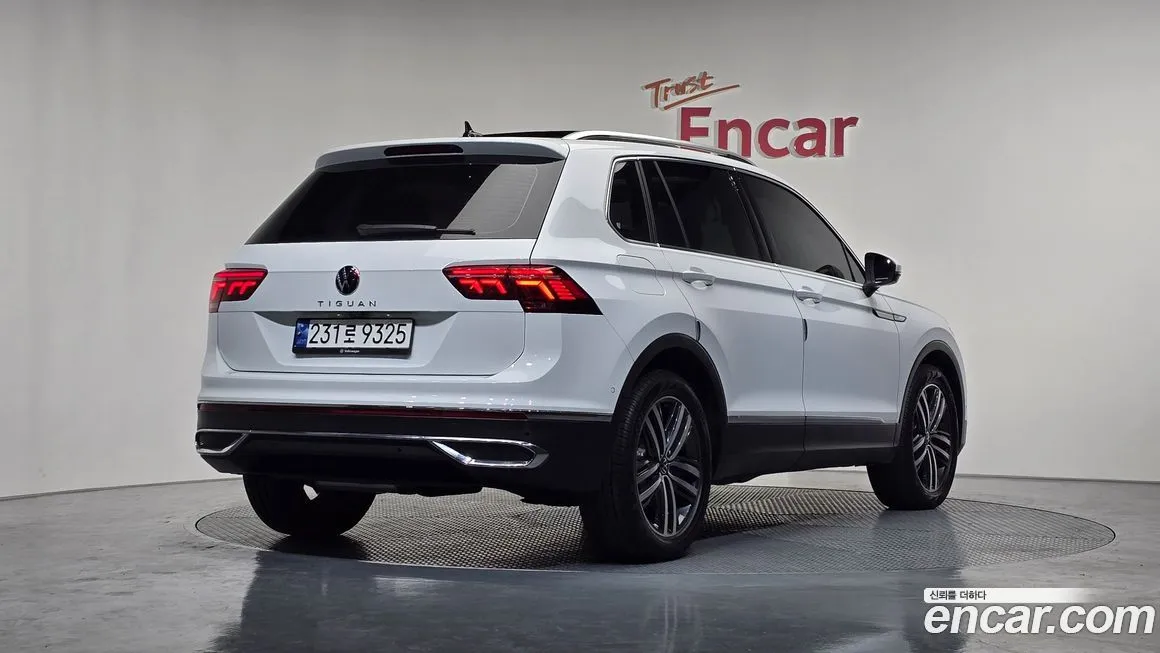 Volkswagen Tiguan — фото 4