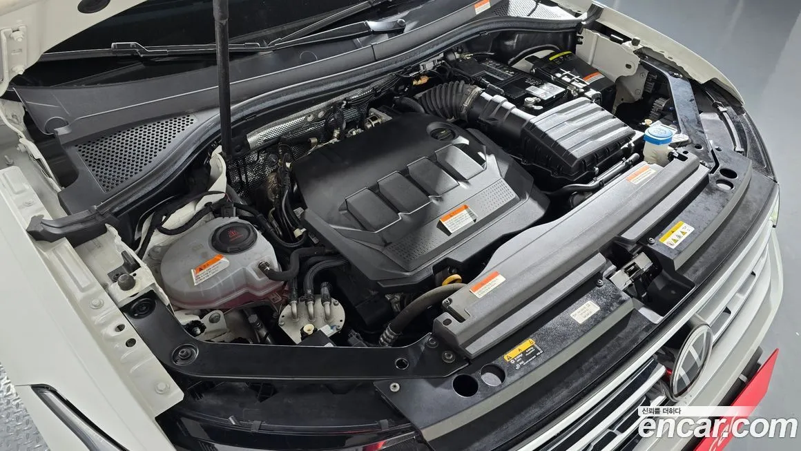 Volkswagen Tiguan — фото 9
