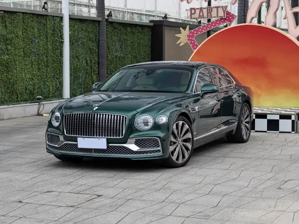 Bentley Flying Spur — фото 1
