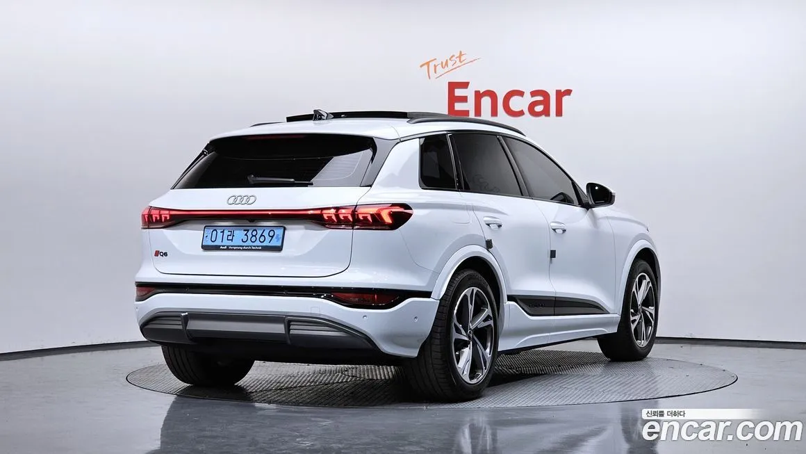 Audi Q6 e-tron — фото 3