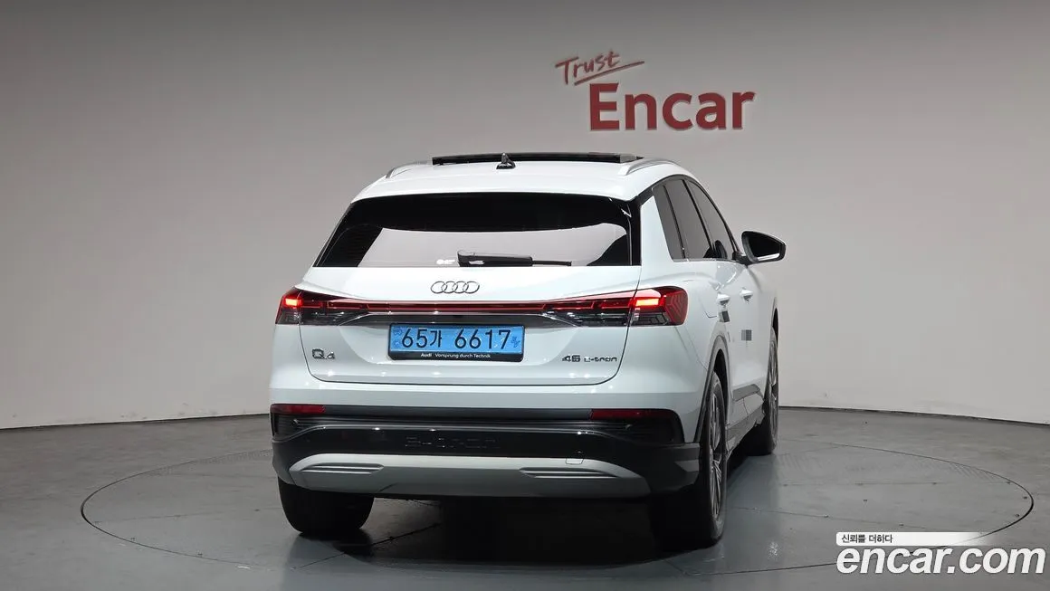 Audi Q4 e-tron — фото 2