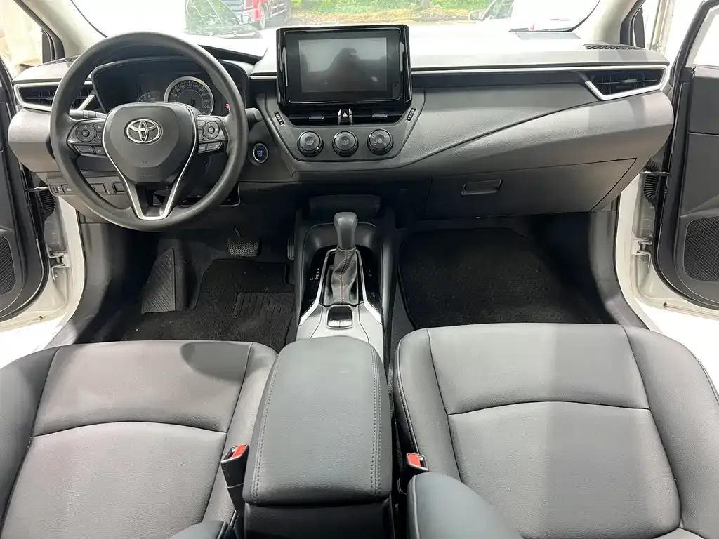 Toyota Corolla — фото 3