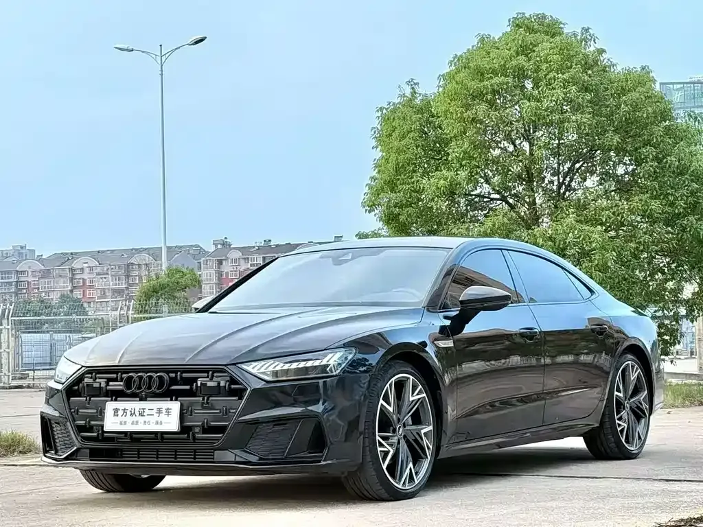 Audi A7L — фото 1