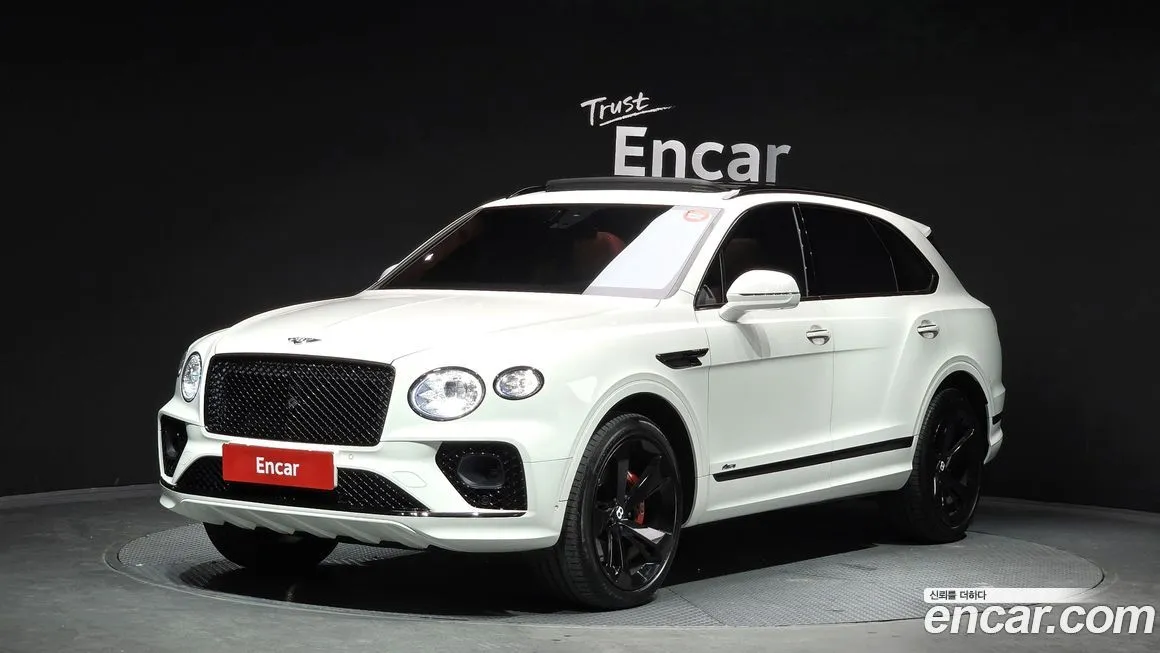 Bentley Bentayga — фото 1