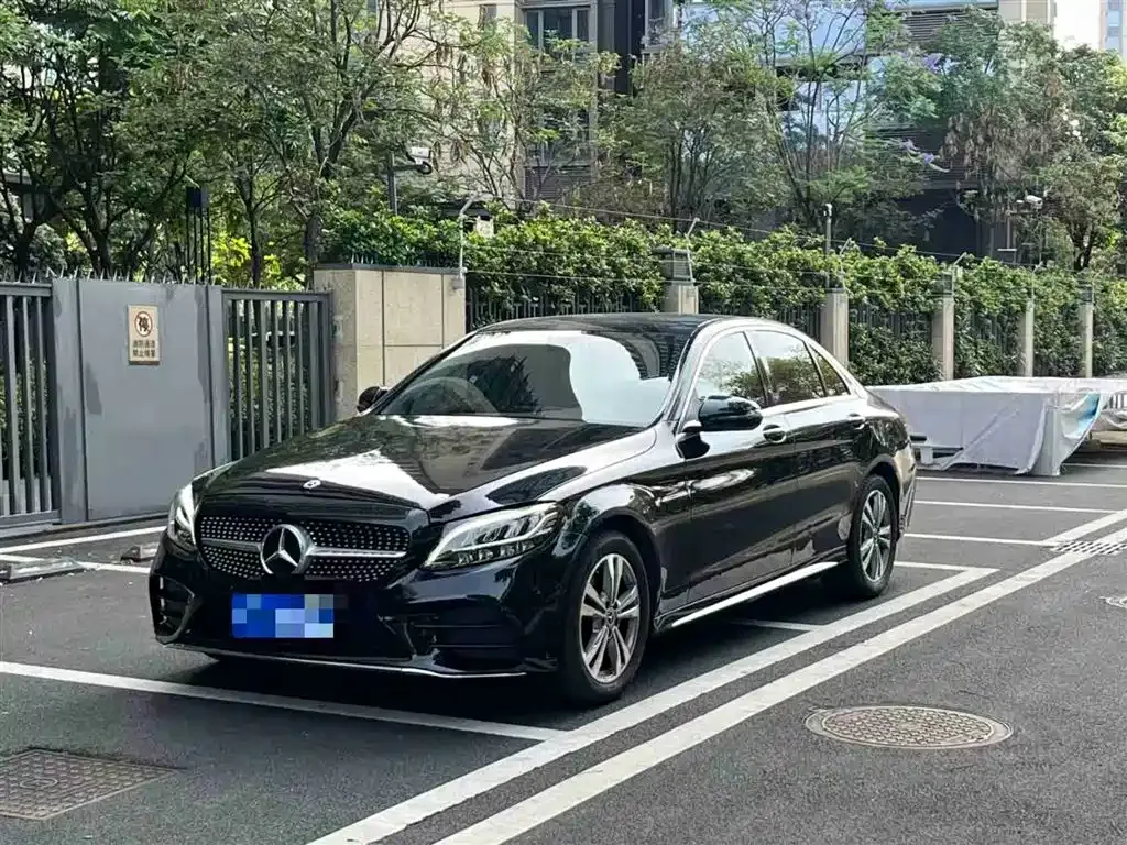 Mercedes-Benz C-Class — фото 1