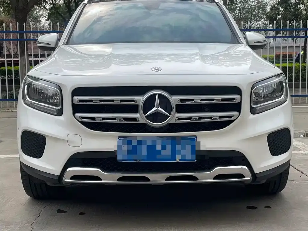 Mercedes-Benz GLB — фото 10