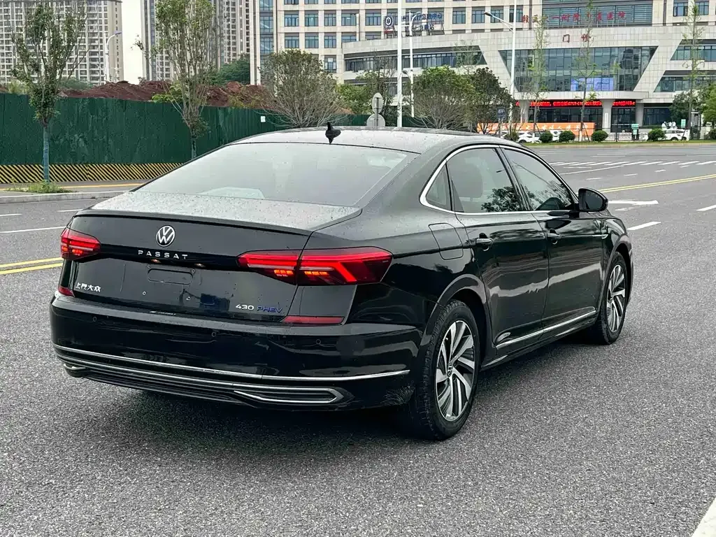 Volkswagen Passat New Energy — фото 7