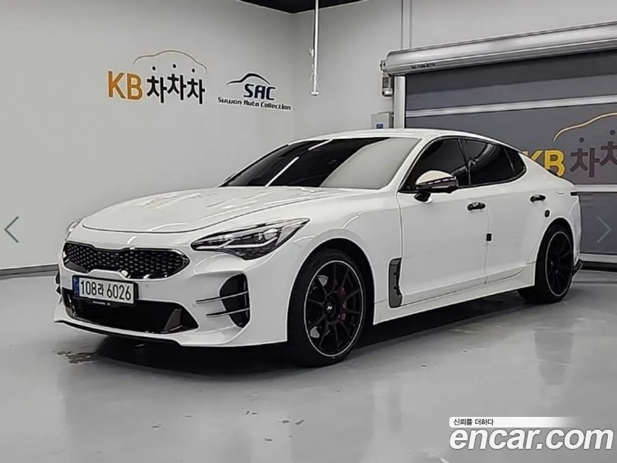 Kia Stinger — фото 1