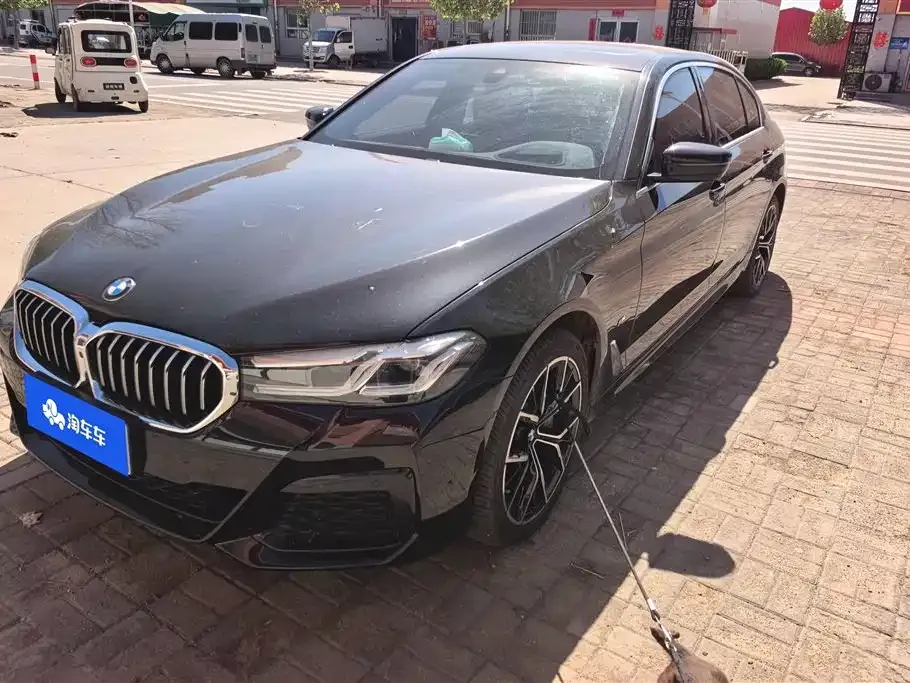 BMW 5 Series — фото 1