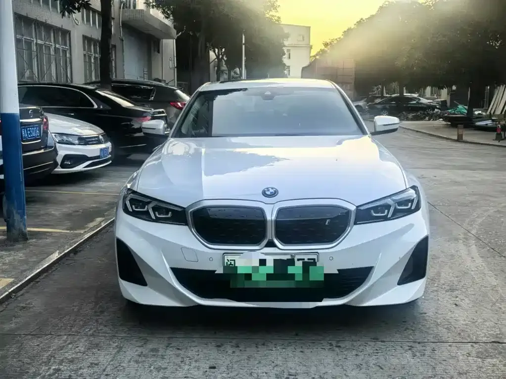 BMW i3 — фото 7