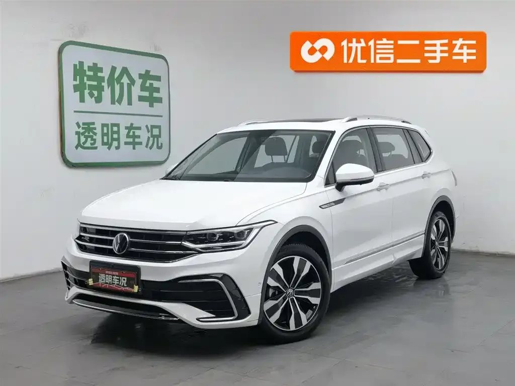 Volkswagen Tiguan L — фото 1