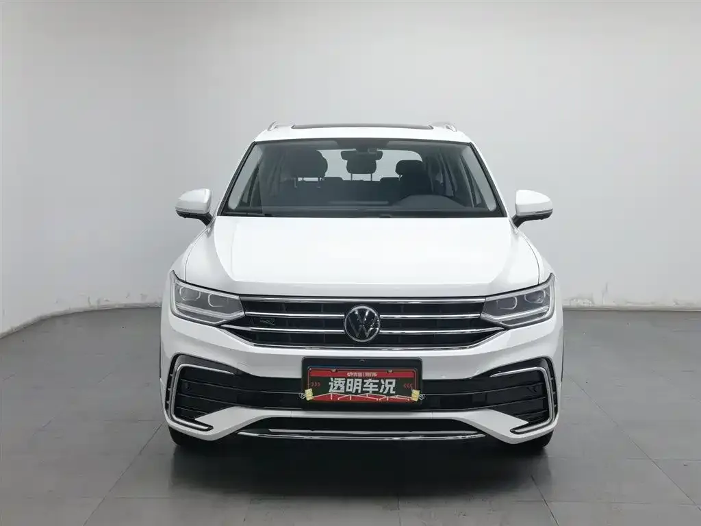 Volkswagen Tiguan L — фото 2