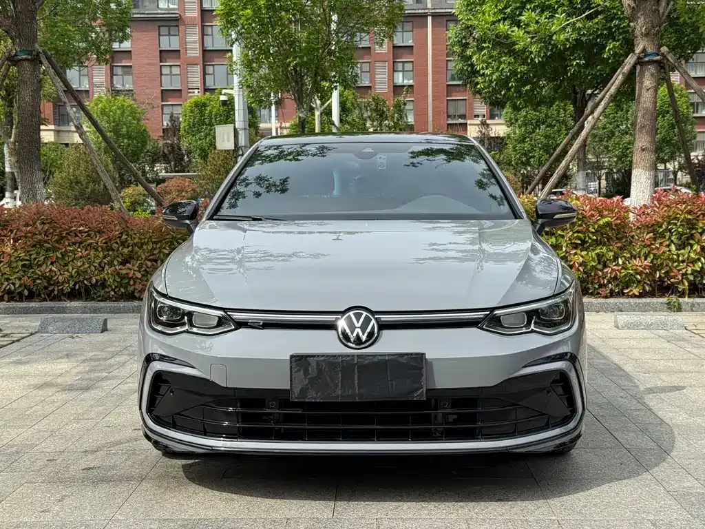 Volkswagen Golf — фото 9
