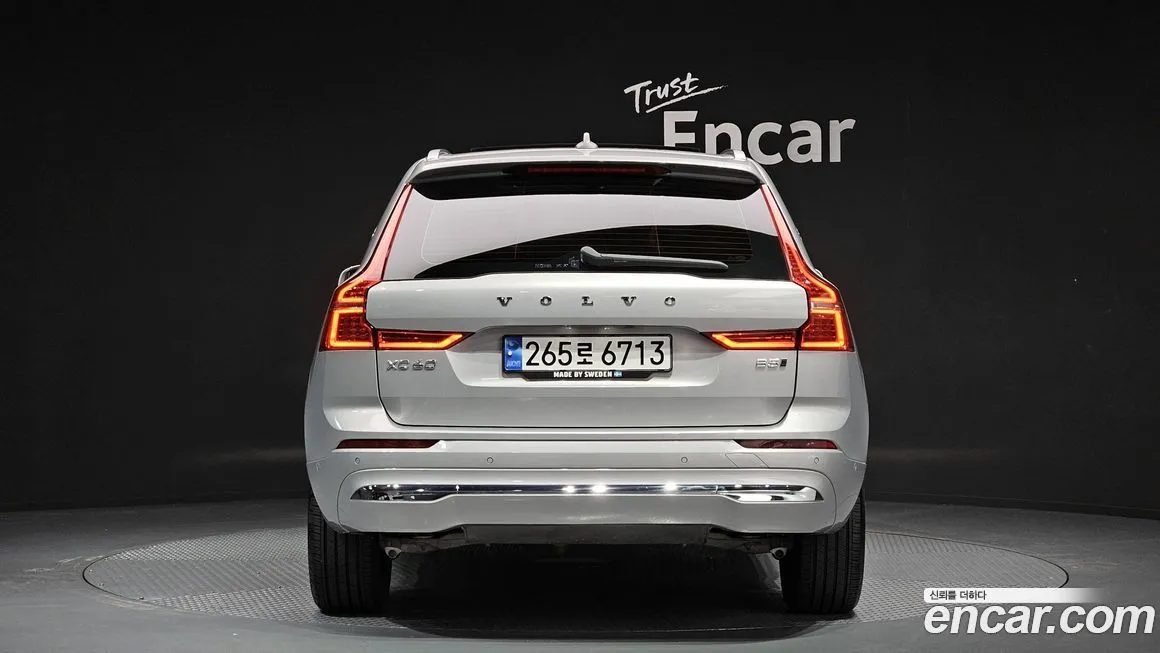 Volvo XC60 — фото 9