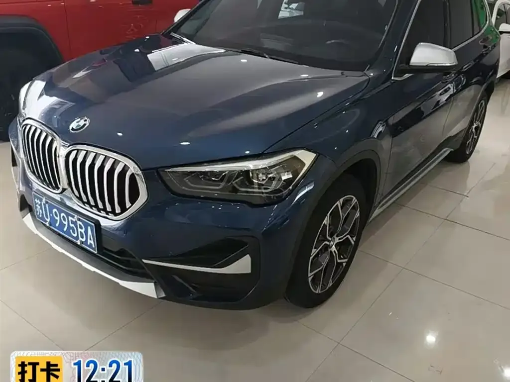 BMW X1 — фото 1