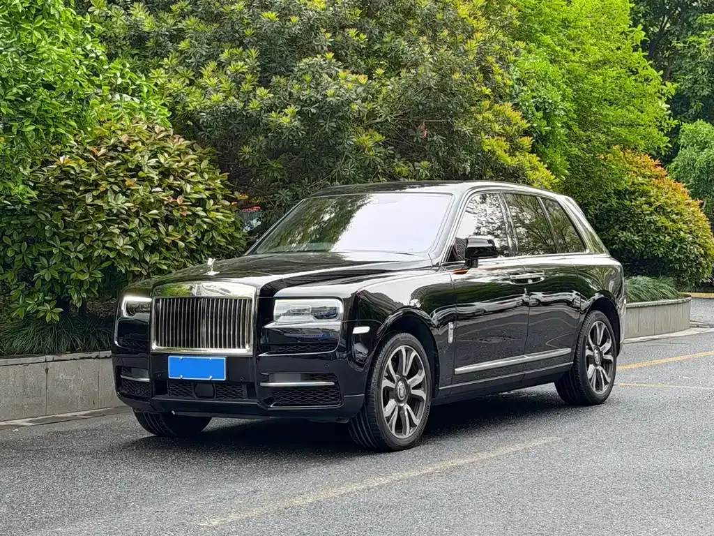 Rolls-Royce Cullinan — фото 1