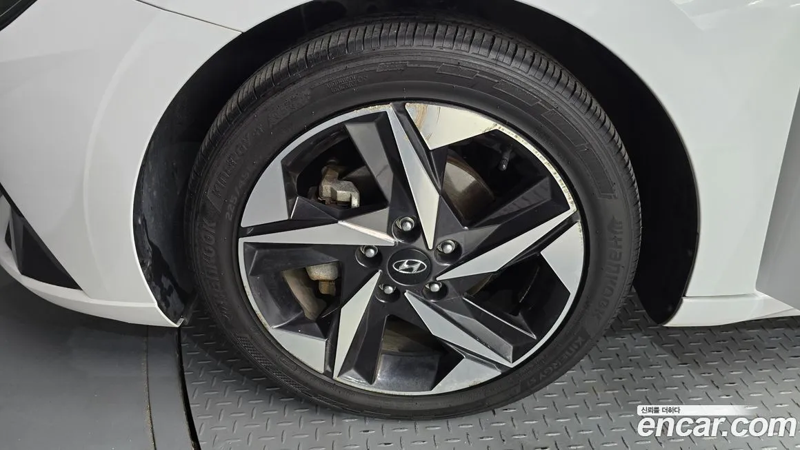 Hyundai AVANTE — фото 10
