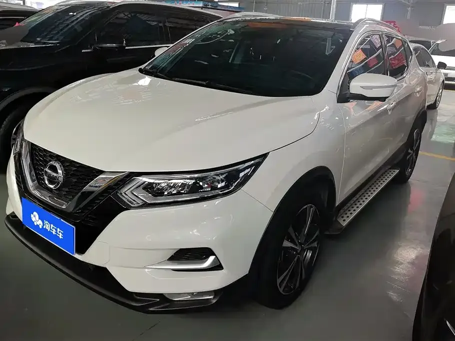 Nissan Qashqai — фото 1