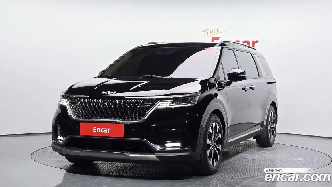 Kia Carnival — фото 1