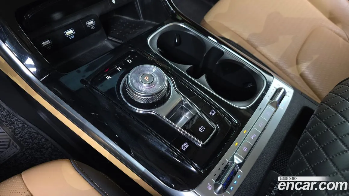 Kia Carnival — фото 10