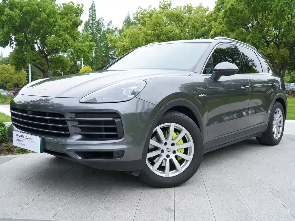 Porsche Cayenne Hybrid — фото 1
