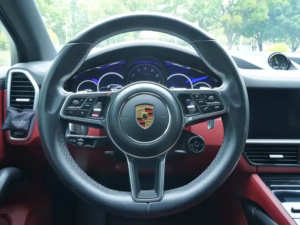 Porsche Cayenne Hybrid — фото 10
