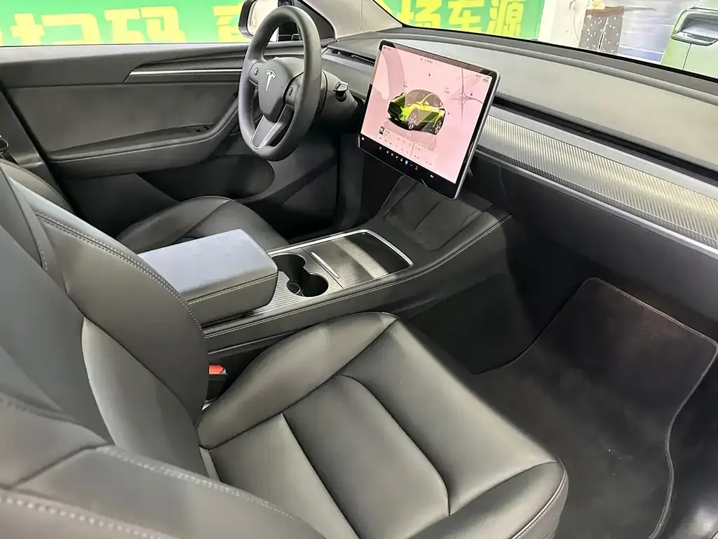 Tesla Model Y — фото 4