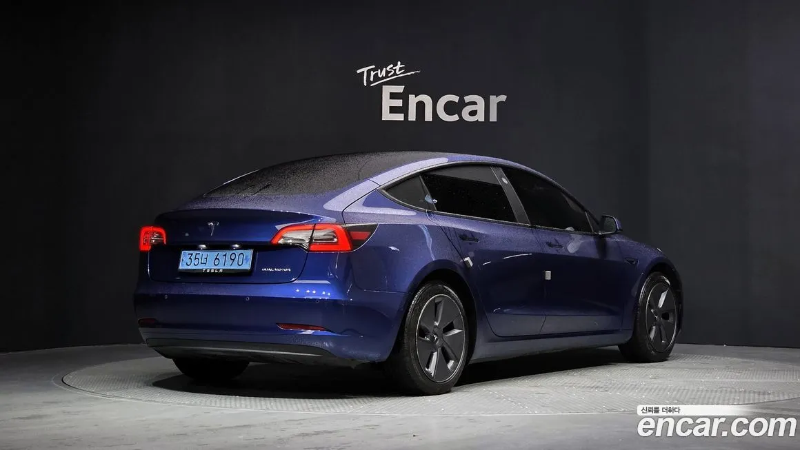 Tesla Model 3 — фото 7