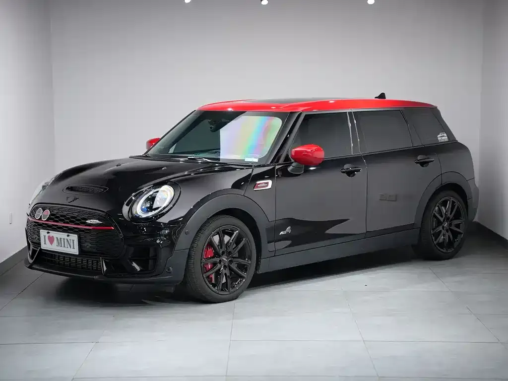 MINI Clubman JCW — фото 1