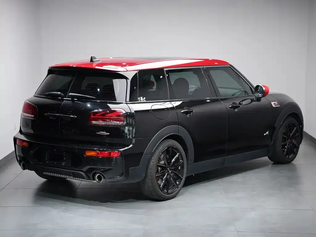 MINI Clubman JCW — фото 8