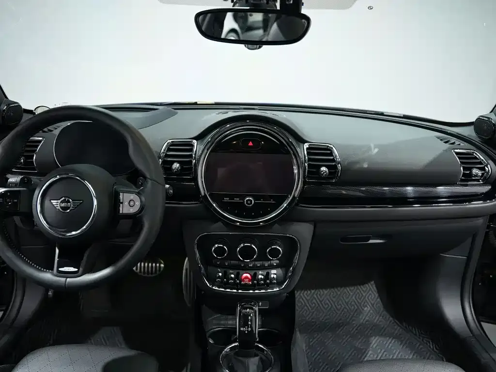 MINI Clubman JCW — фото 6
