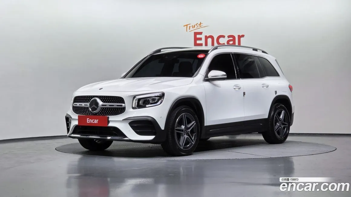 Mercedes-Benz GLB-Class — фото 1