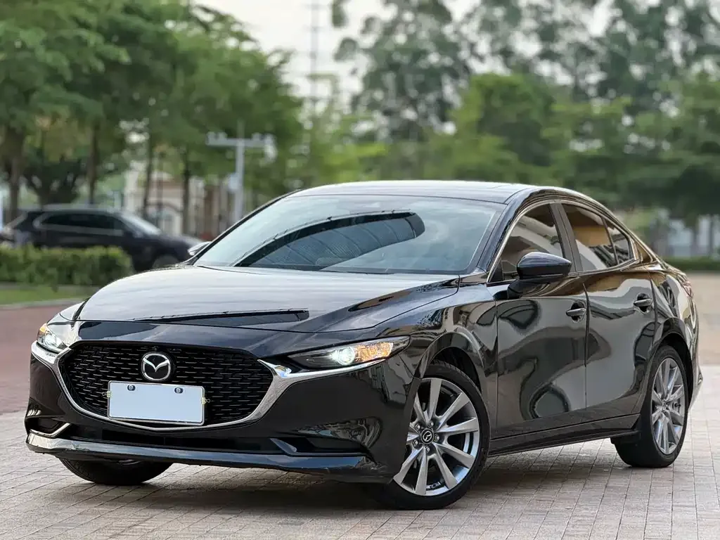 Mazda 3 Axela — фото 1